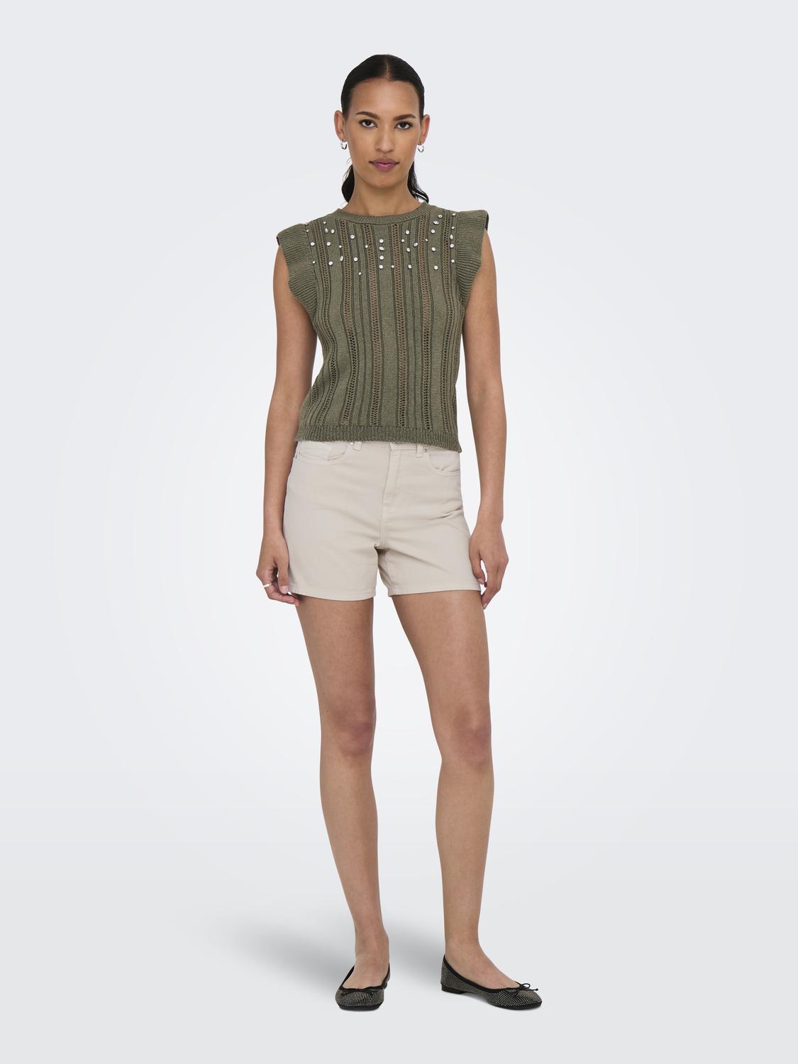 model_shot-front_full